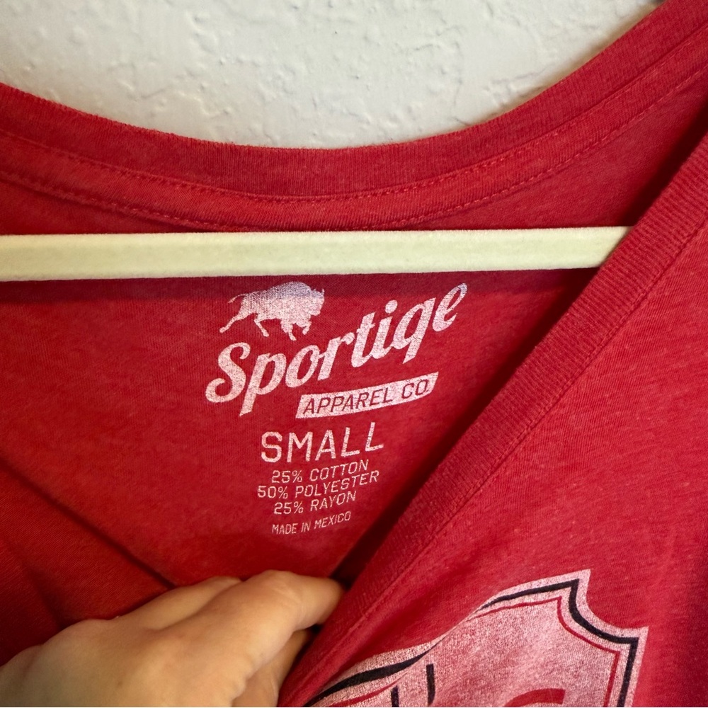 Sportige Miami Heat Women's Red Graphic Tee Small - Picture 2 of 3